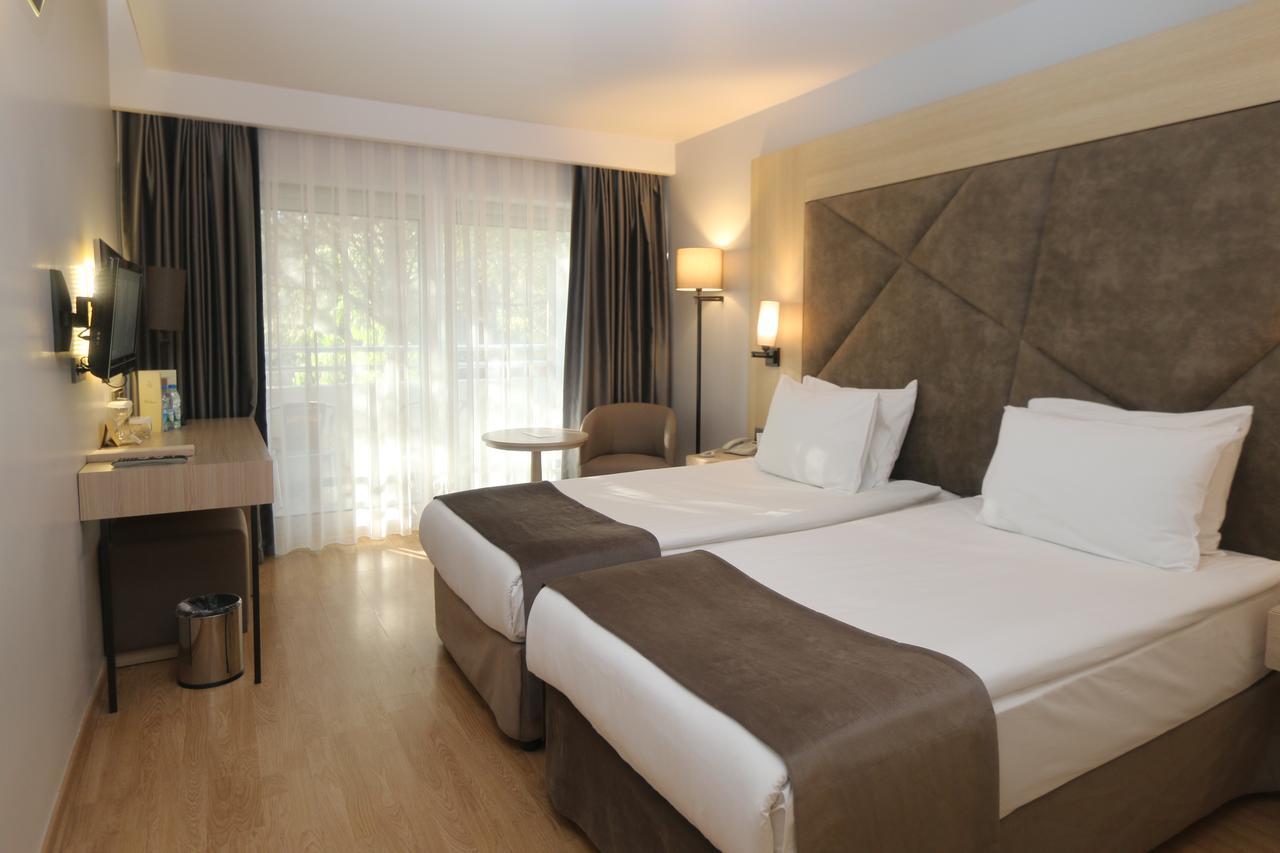 Superior Double Room with Land View