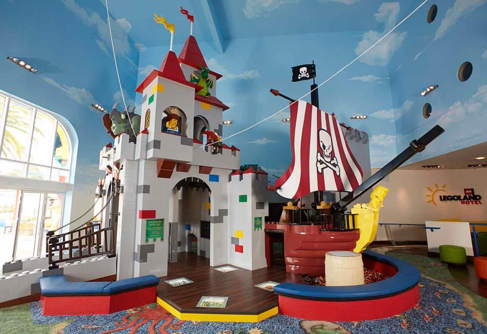 Quarto Totalmente Temático Aventura no Hotel LEGOLAND