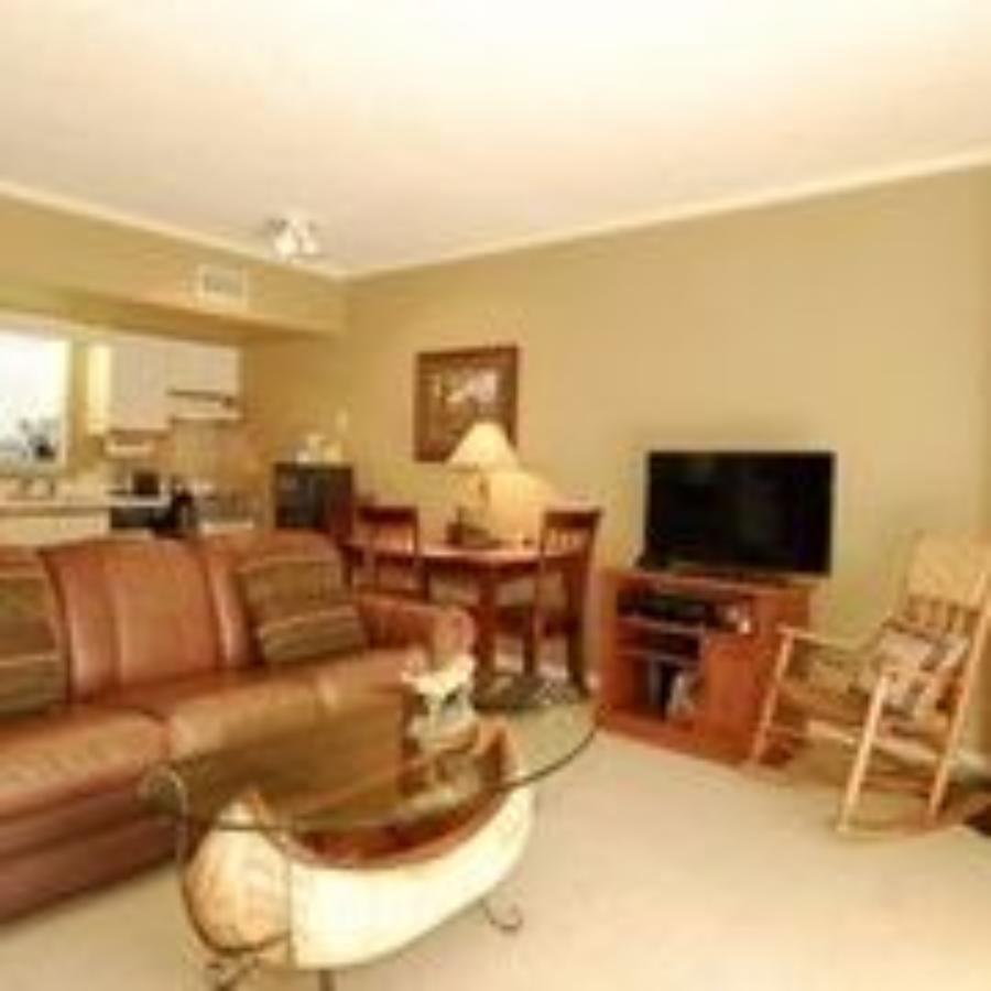 1 Bedroom Condo