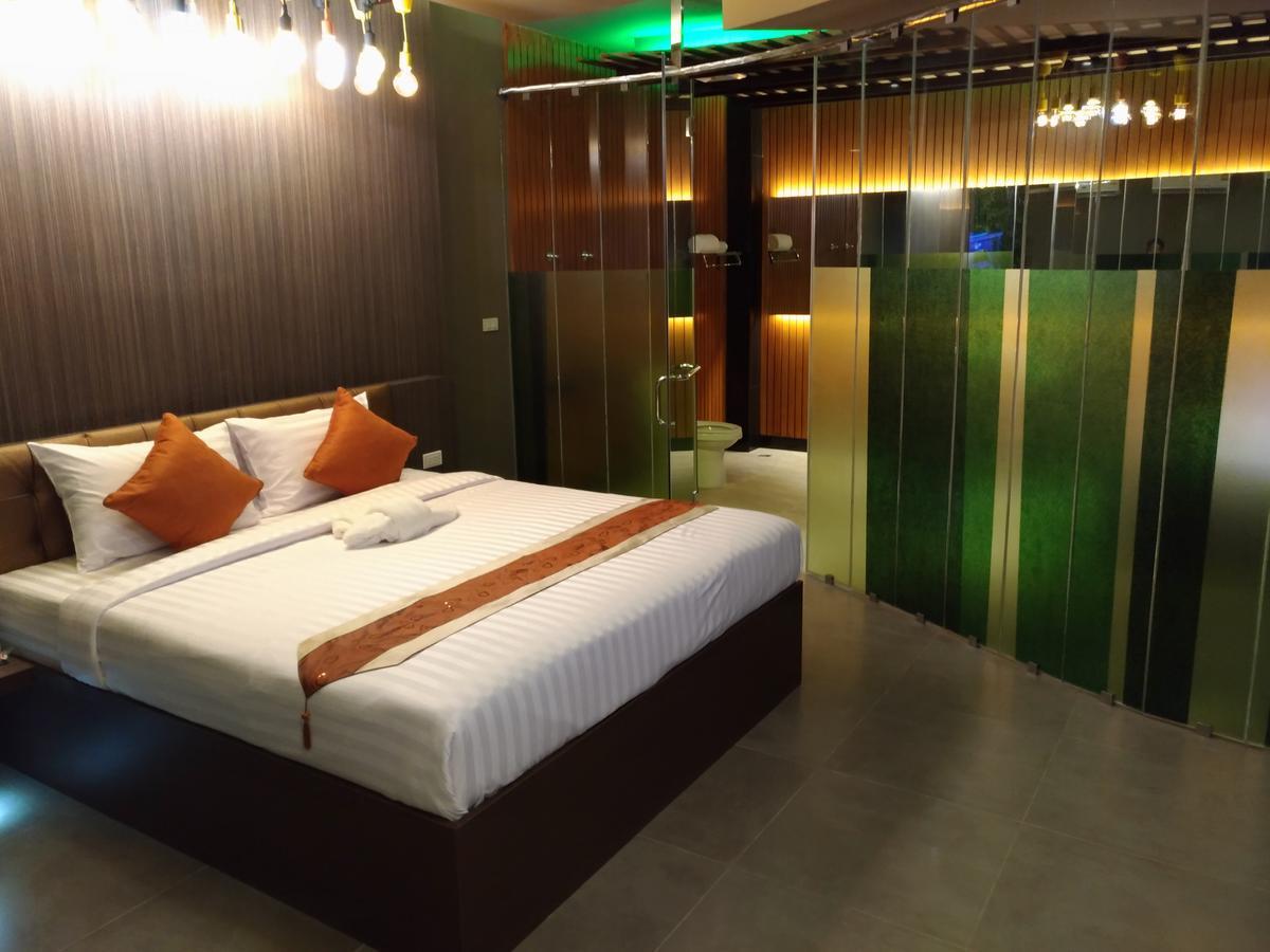 King Room with Spa Bath