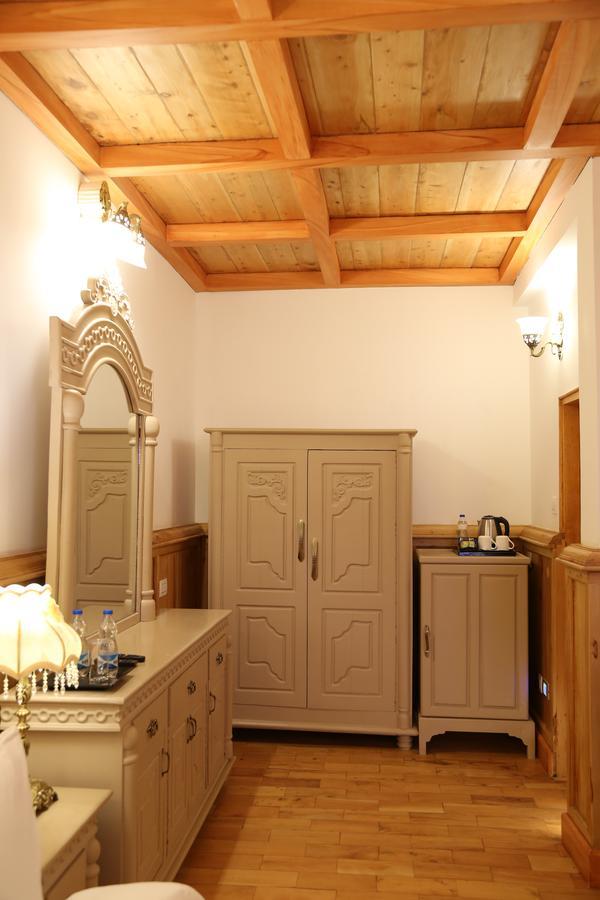 Derby Room,613183895:JPEG