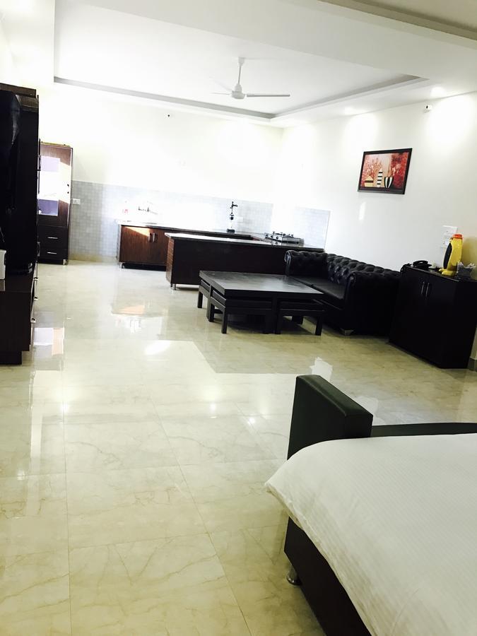 Studio Apartment,614210580:JPEG