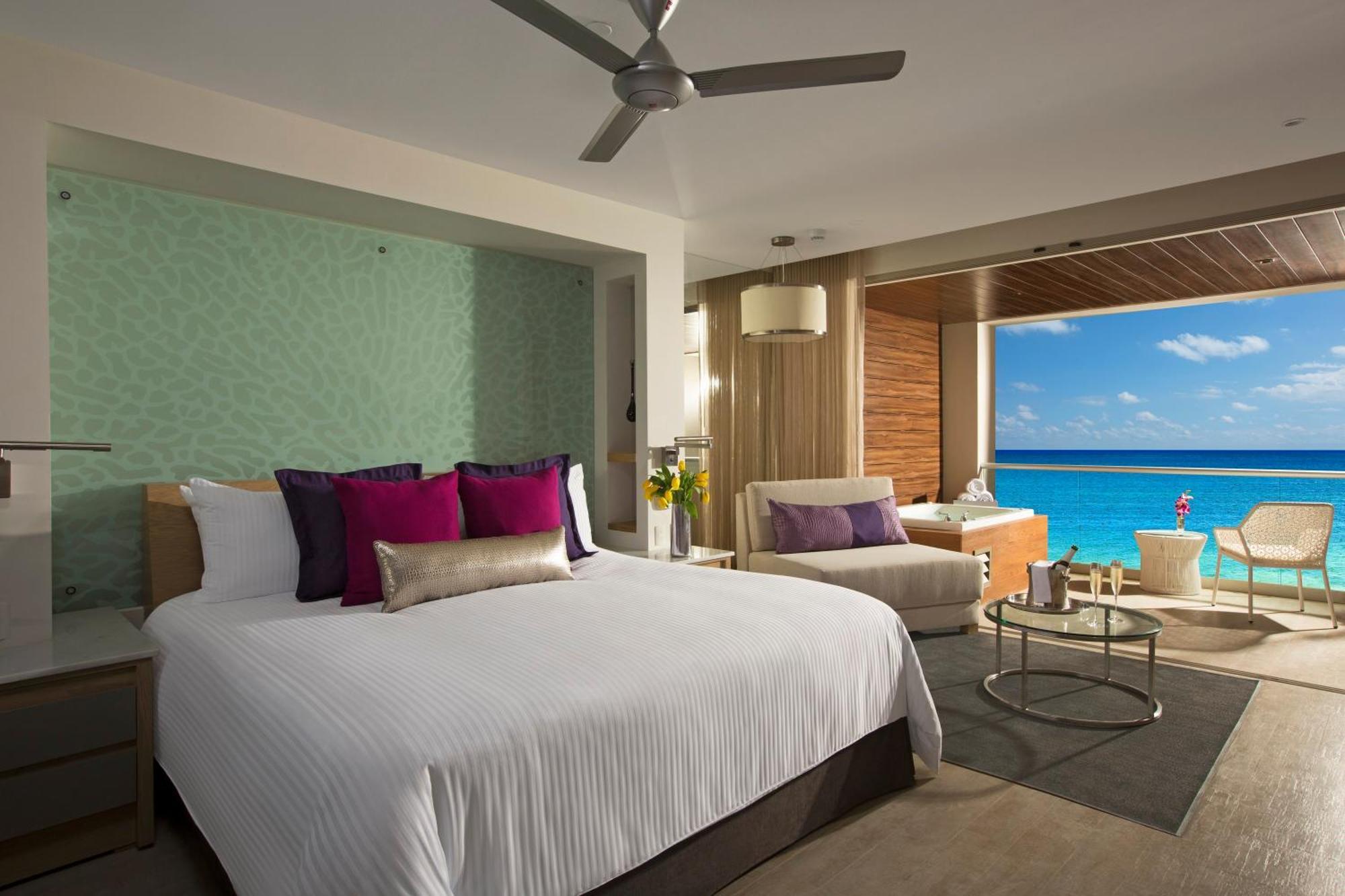 Xhale Club Junior Suite Ocean Front Whirlpool Double