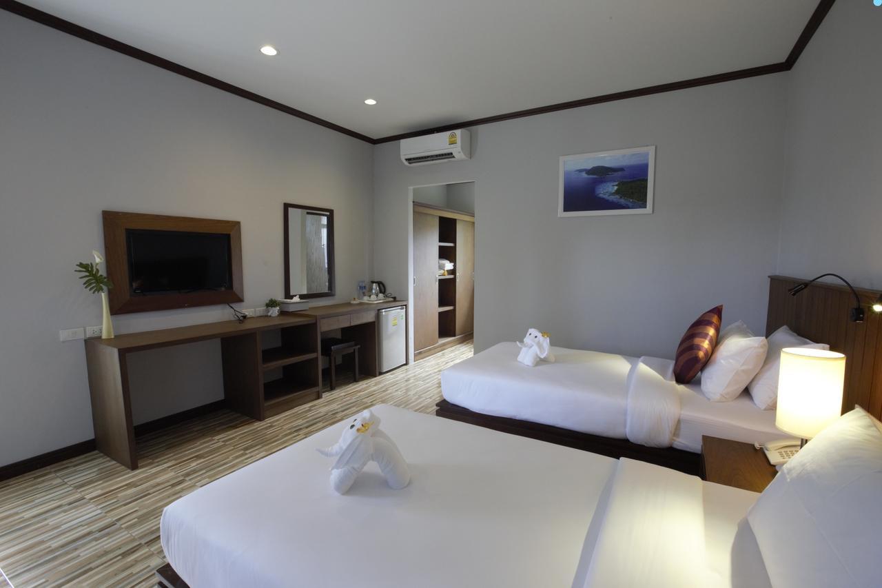 Deluxe Double or Twin Room Pool View,627319500:JPEG