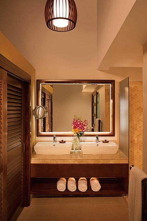 Suite Junior con vistas tropicales y acceso directo a la piscina - 1 cama extragrande