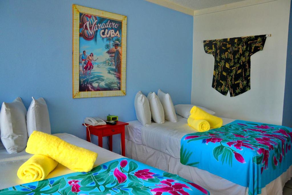 Quarto com 2 Camas de Casal