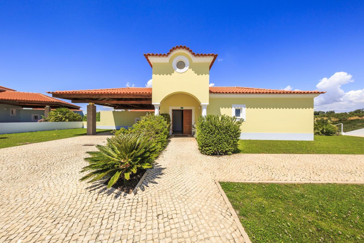 Four-Bedroom Villa with Private Pool,1253555980:JPEG