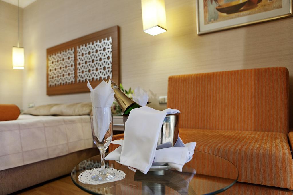 Standard Room with Garden View