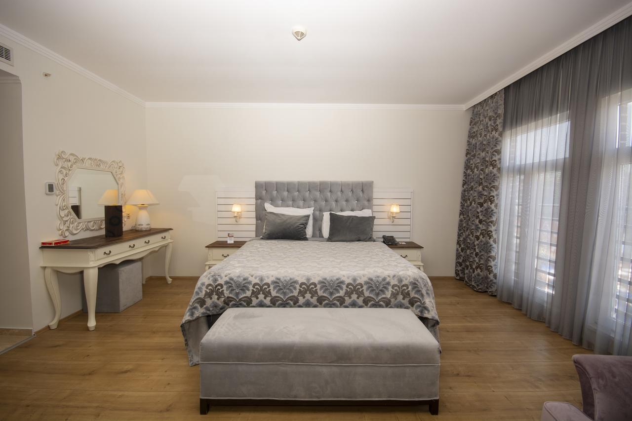 Amsterdam Suite 2 Bedroom
