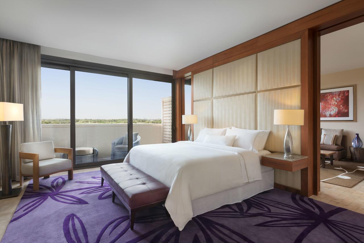Executive Kamer met 1 Slaapkamer en 1 Kingsize Bed en Balkon - Uitzicht op Golfbaan