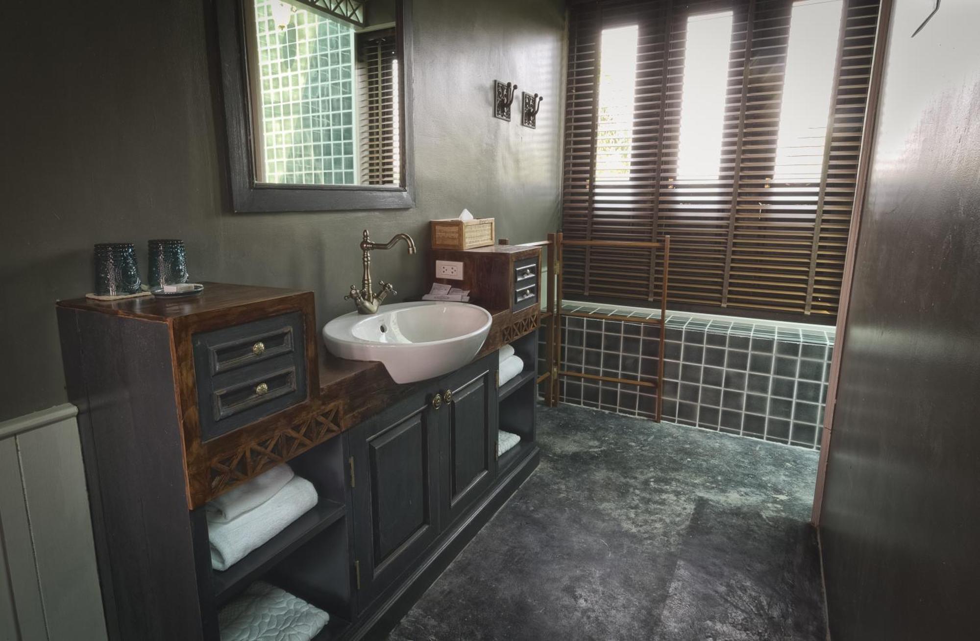 Two Separate Rooms - Shared Balcony