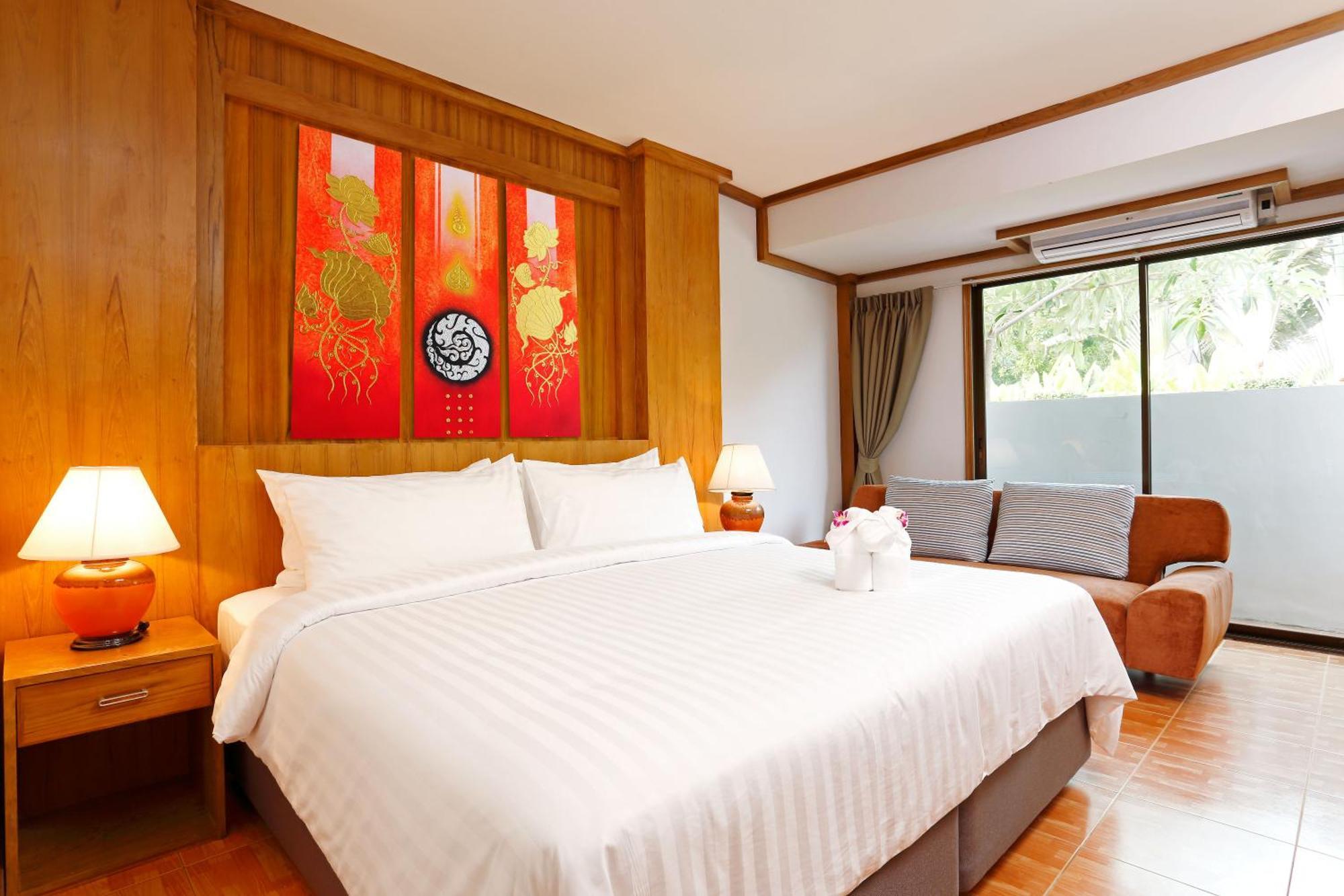 Superior Double or Twin Room,687806115:JPEG