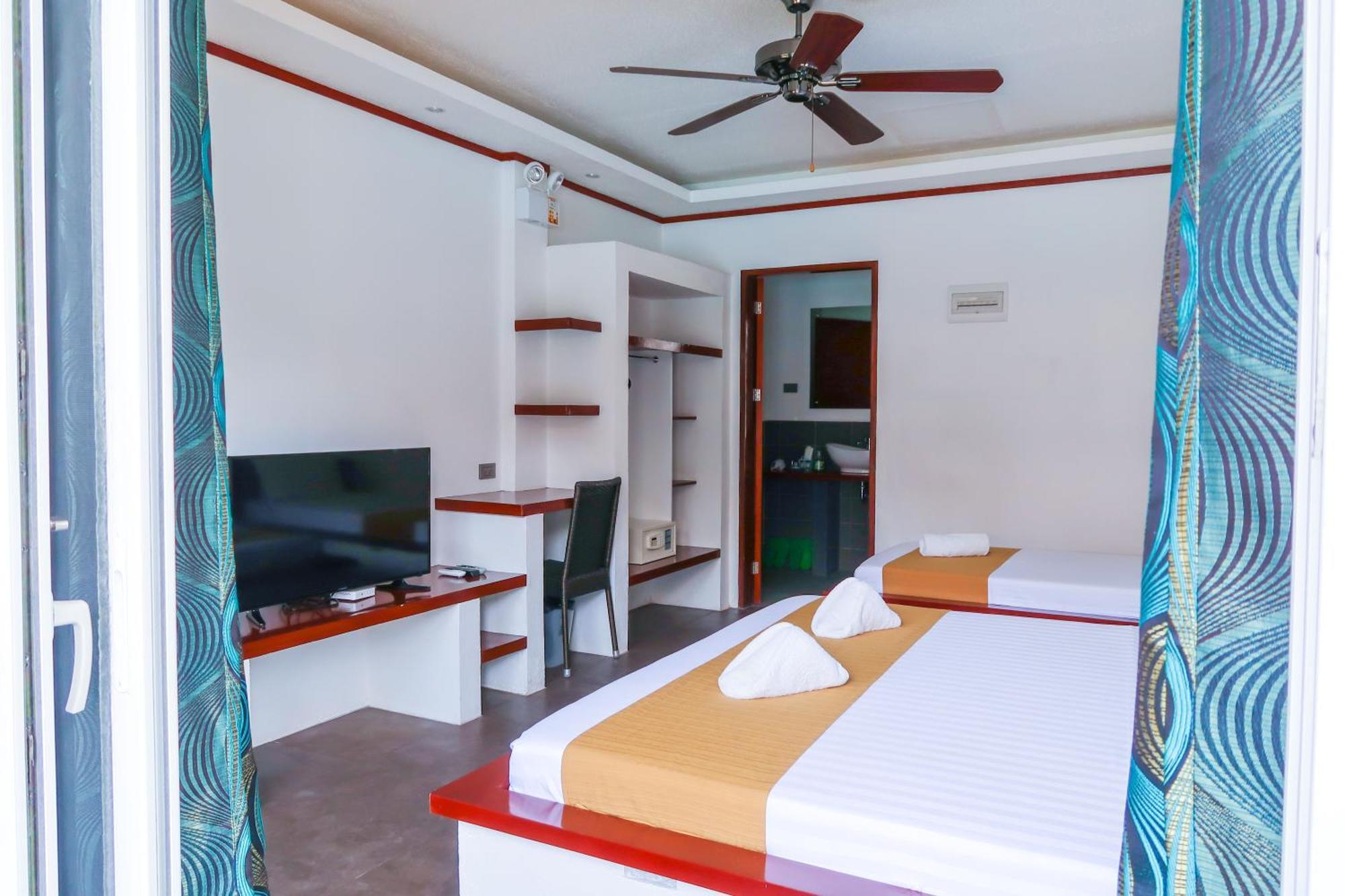 Superior King Room,690991371:JPEG