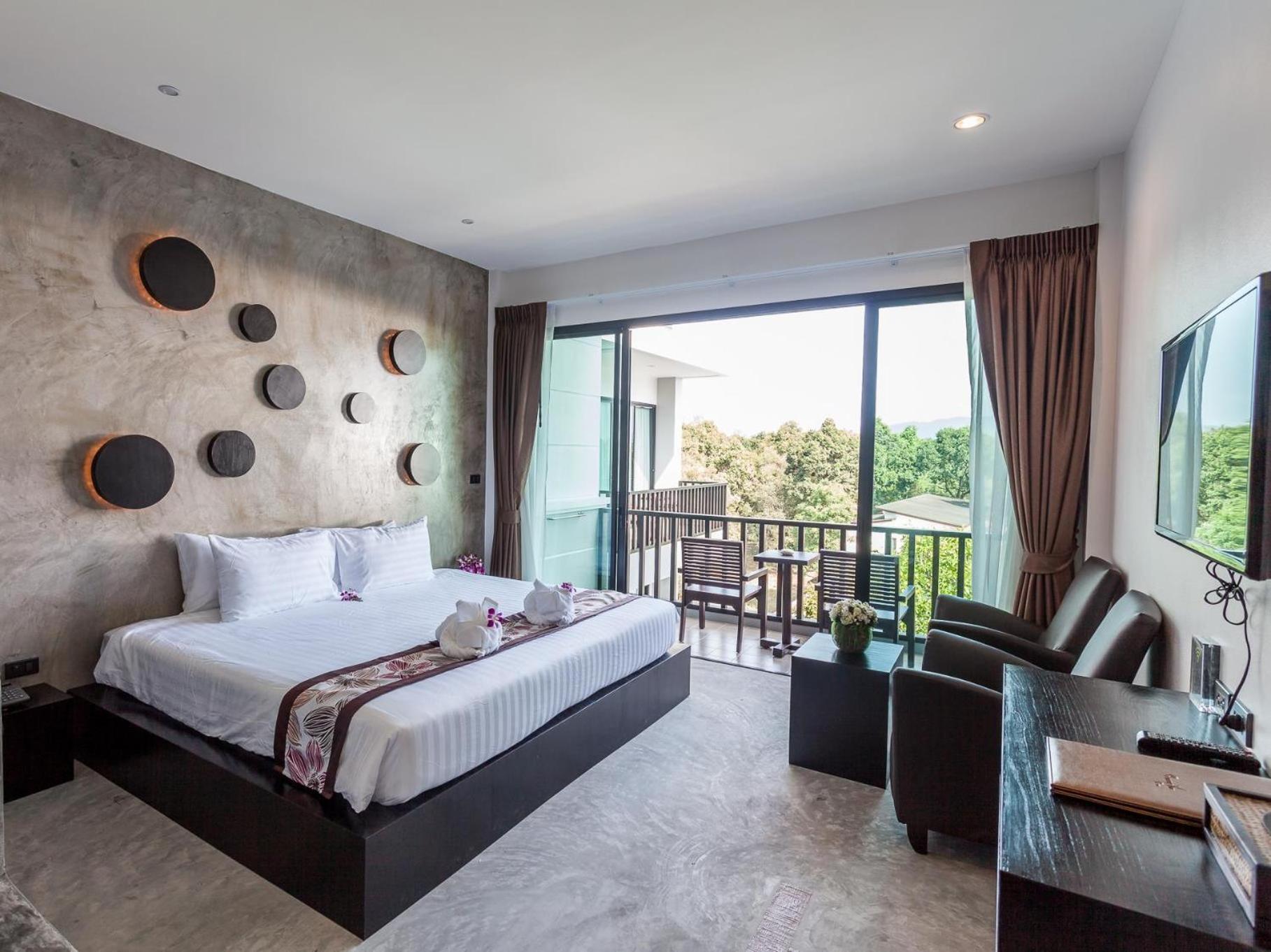 Superior Double or Twin Room Pool View