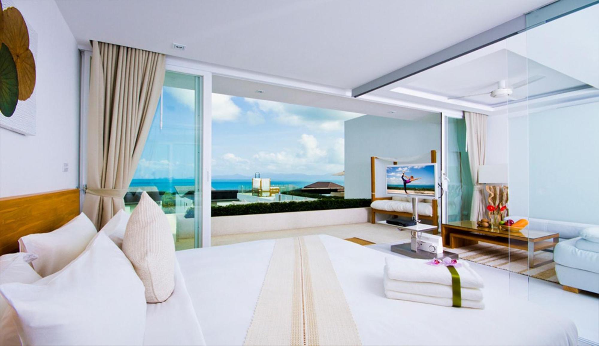 One-Bedroom Suite Pool Access