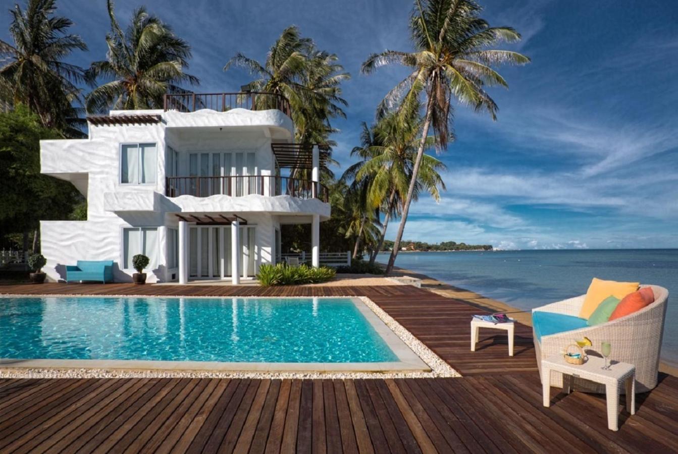 Beachfront Deluxe and Spa