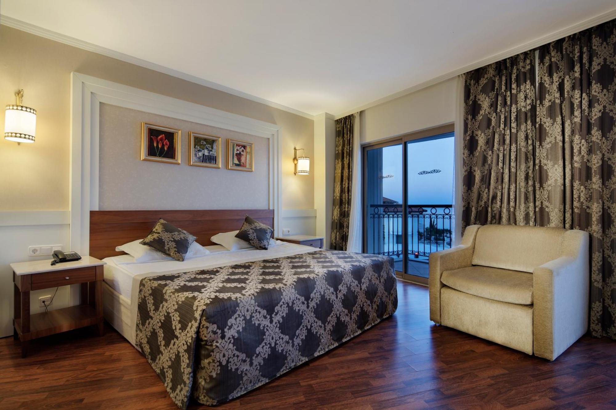 Superior Double or Twin Room Sea View