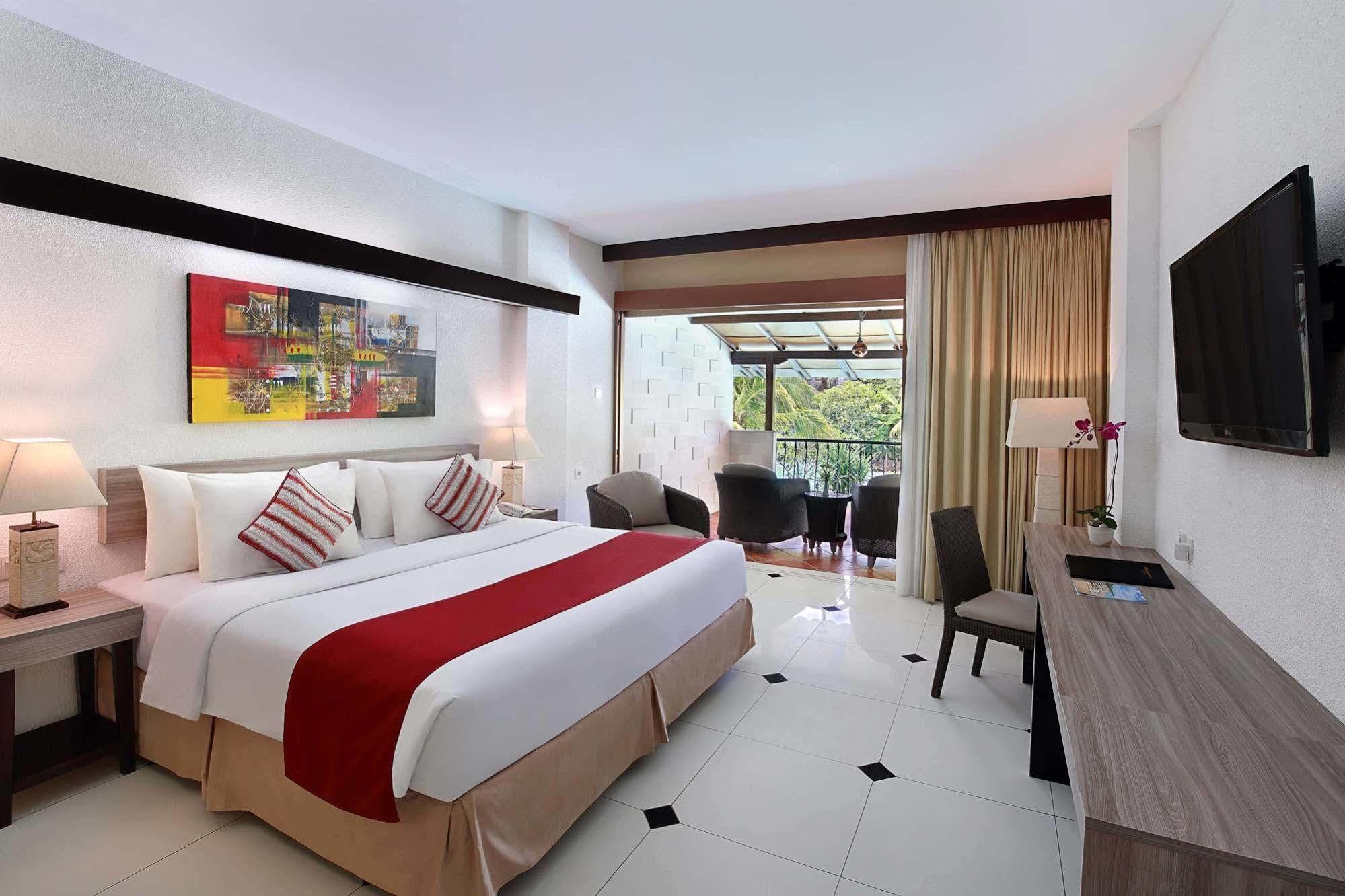 Premier Double or Twin Room with Pool View