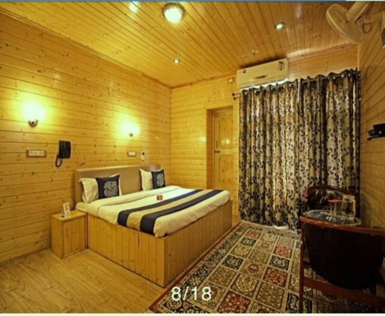 Double Room with Airconditioning