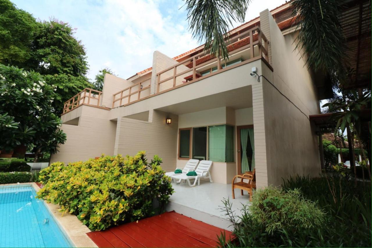 Deluxe Double or Twin Room with Pool Access