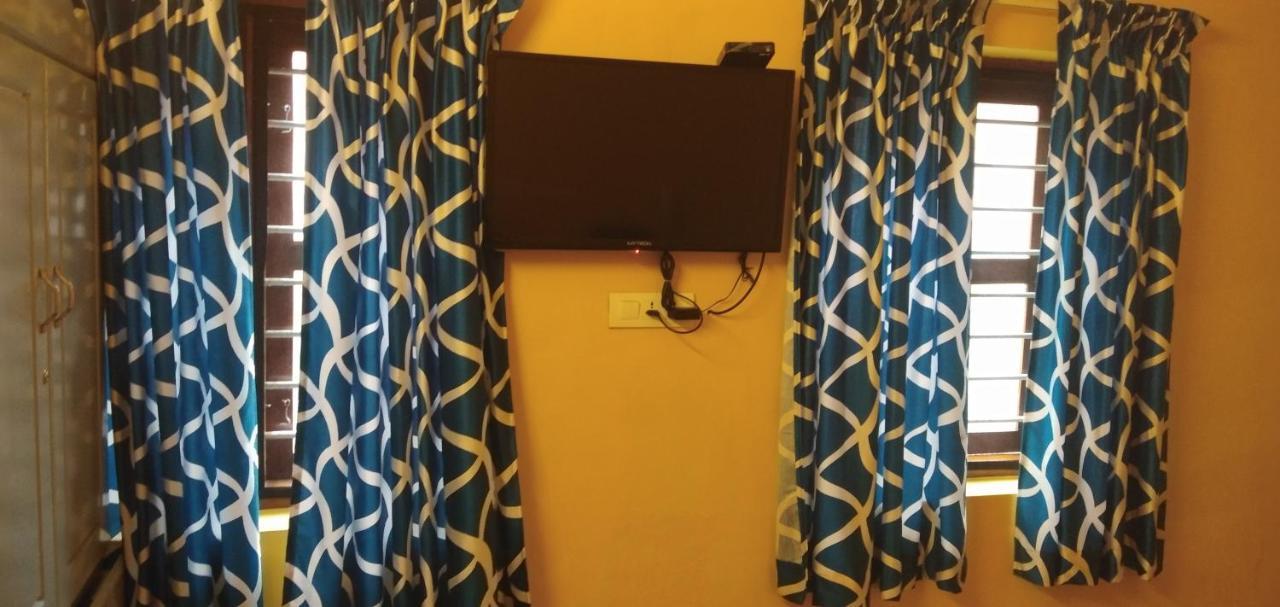 Deluxe Double Room,728680042:JPEG