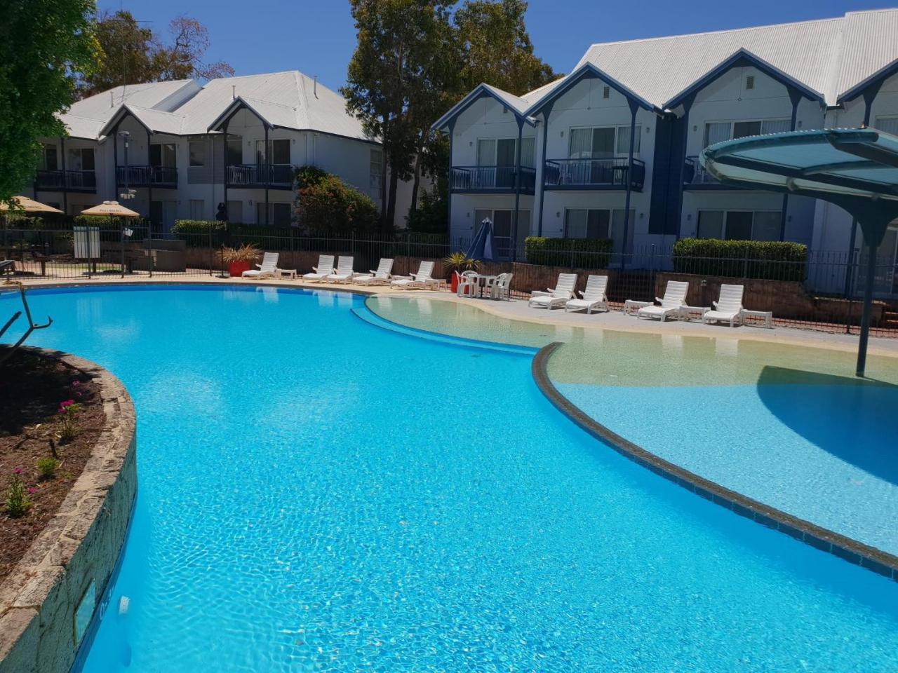 Two-Bedroom Villa with Spa Bath