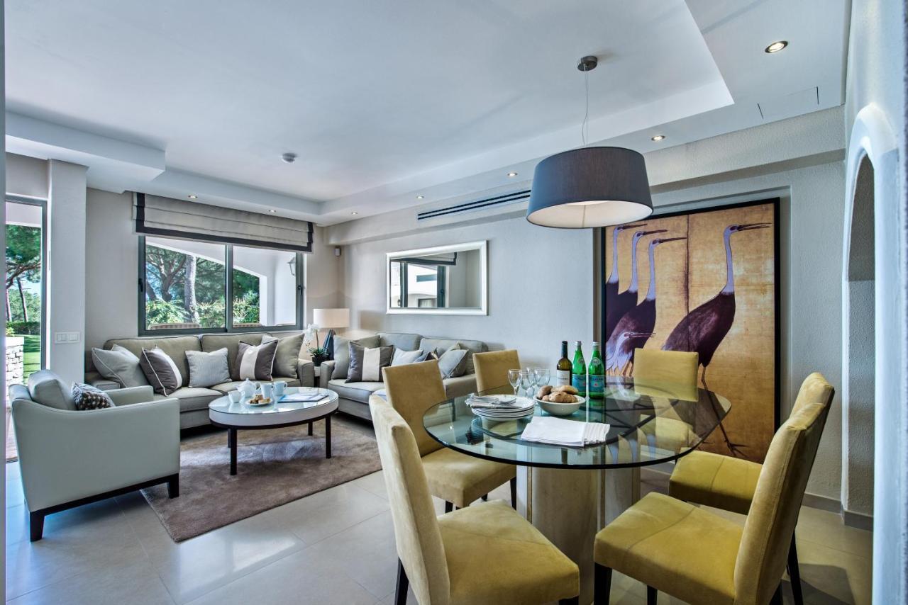 One-Bedroom Apartment S,749866490:JPEG