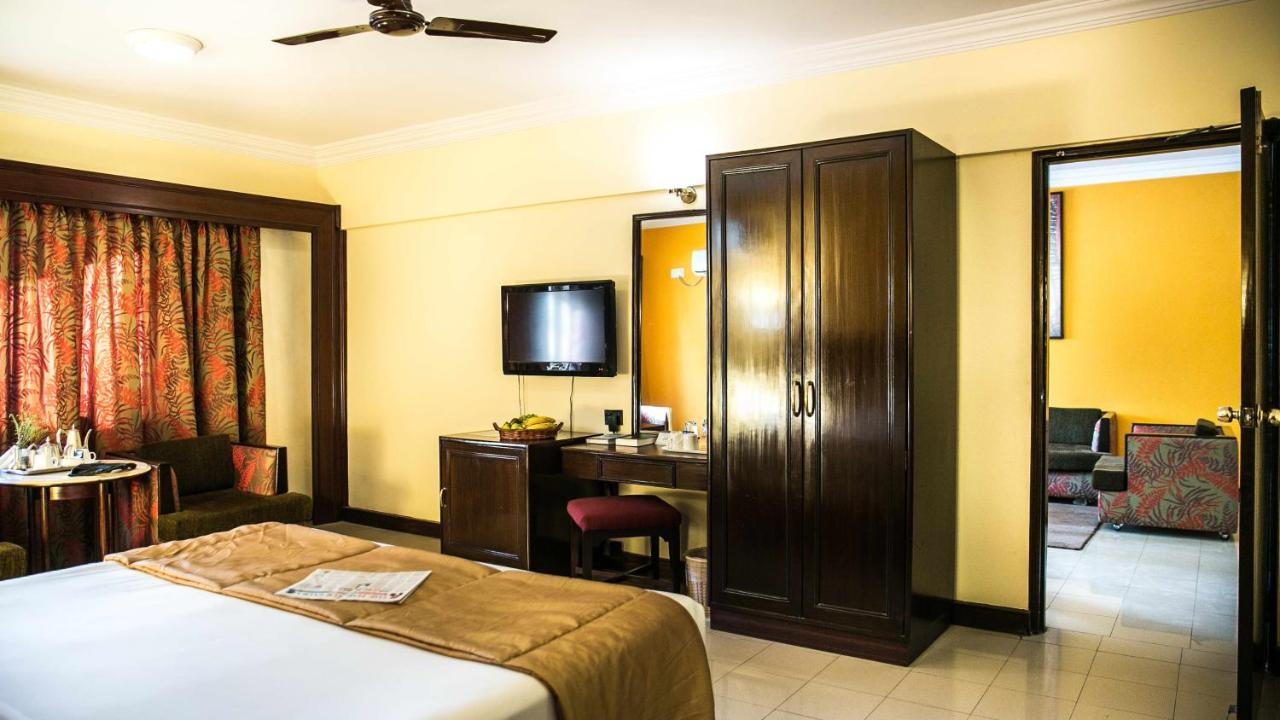 Executive Suite,1606595024:JPEG
