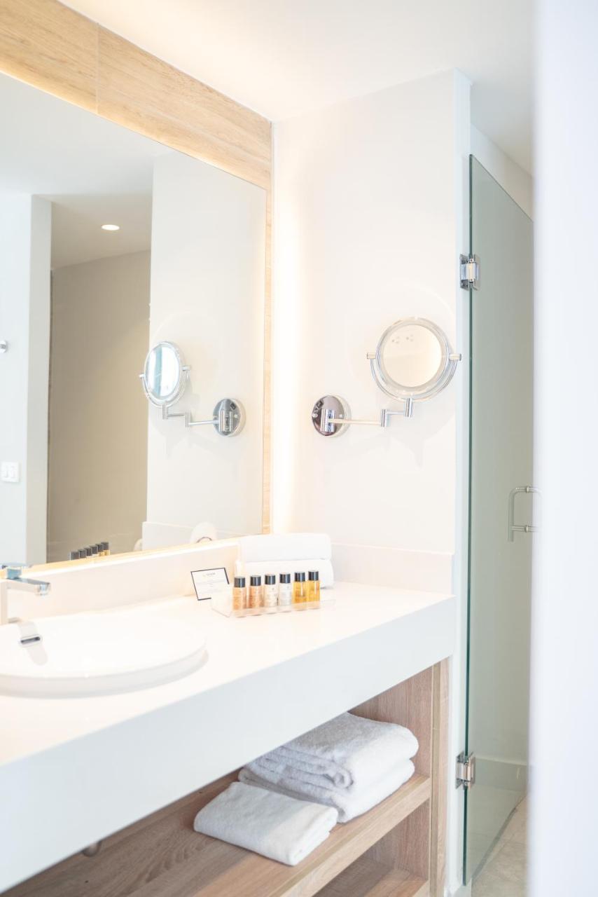 Senator Imperial One Bedroom Suite Ocean View