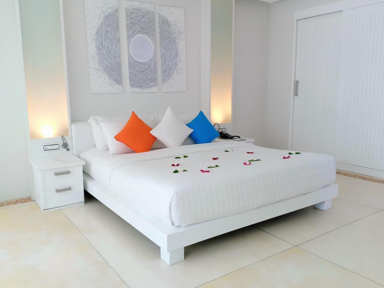 Pool Access Villa,880724702:JPEG