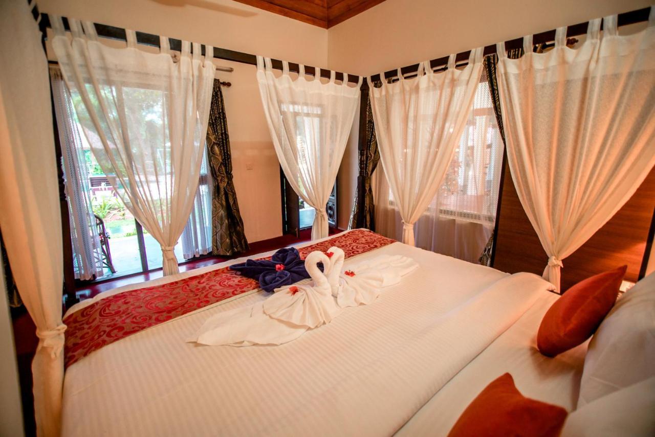 Superior Double Room with Pool View
