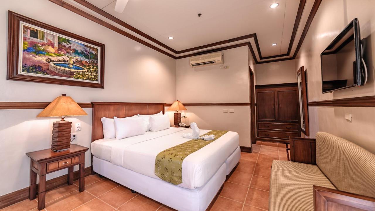 Chambre Supérieure de Luxe - Vue sur Piscine