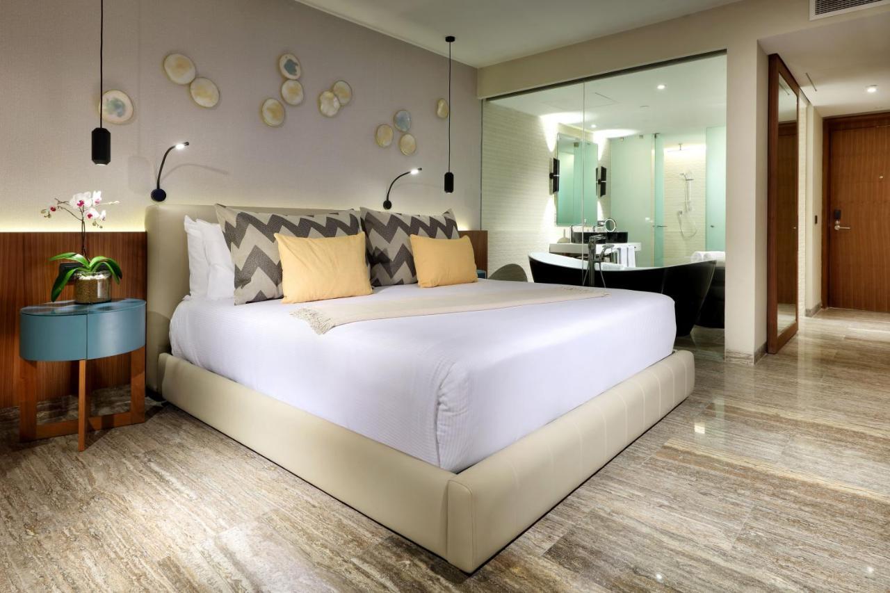 Family Selection Junior Suite Beachside Ocean View