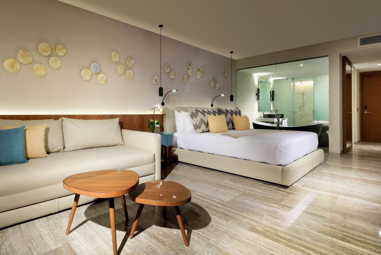 Family Selection Junior Suite Beachside Ocean View