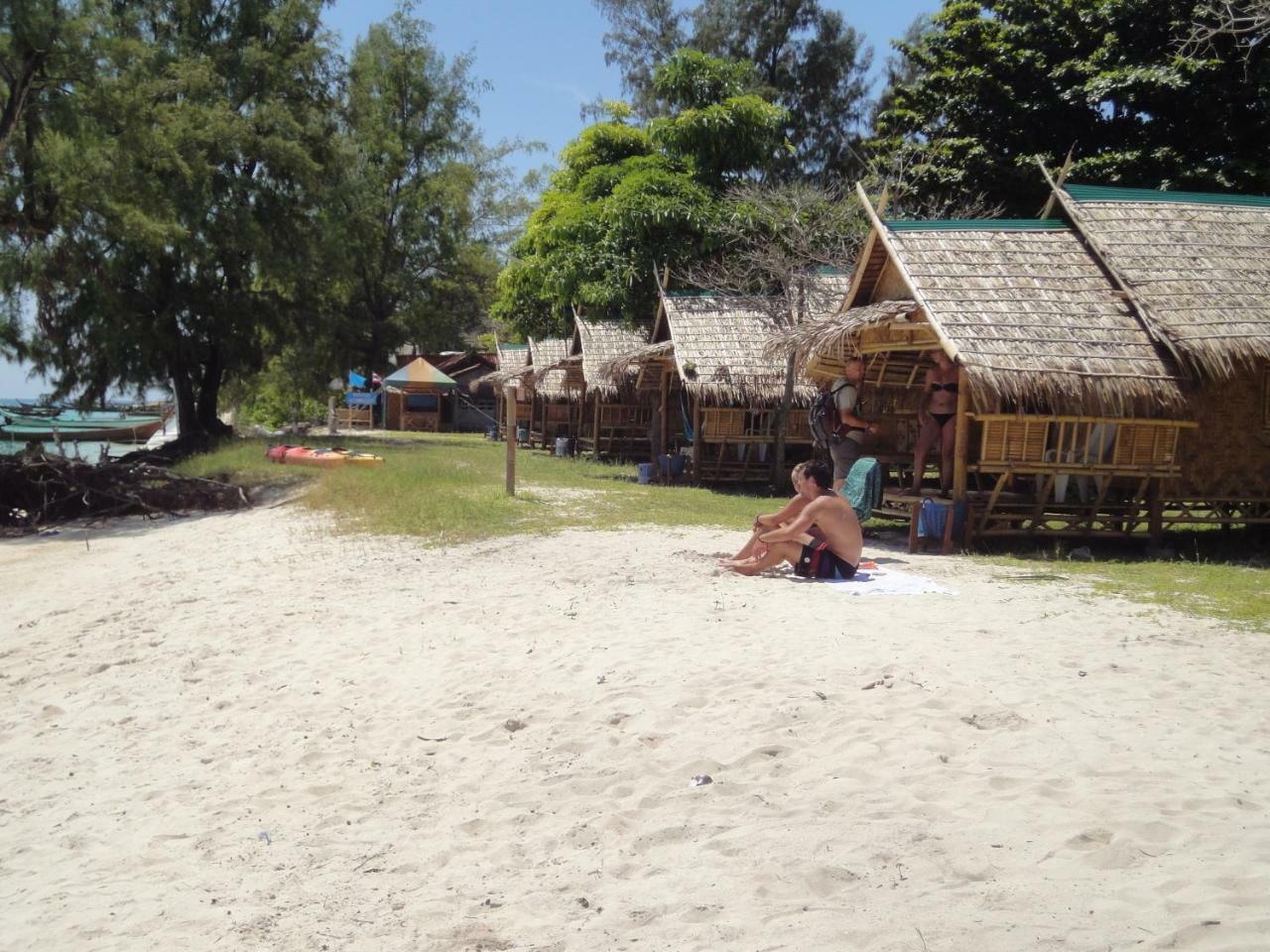 Bungalow - Beach Front,777225892:JPEG