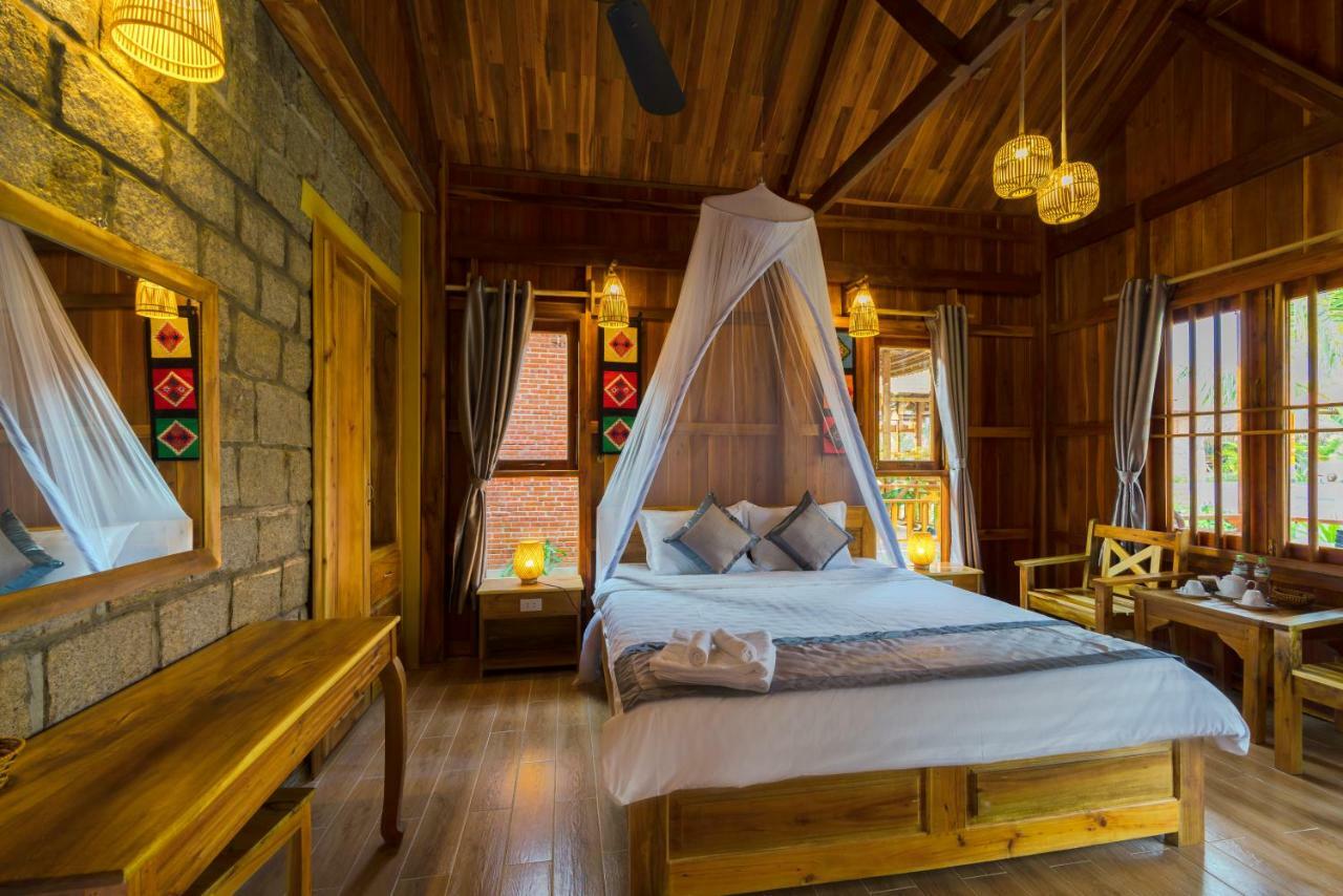 One-Bedroom Chalet,780993054:JPEG