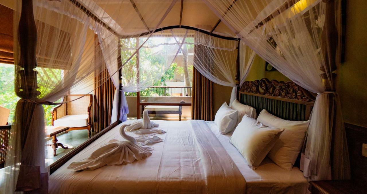 Deluxe Double Room with Full Ayurvedic Treatment & Meals,783001329:JPEG