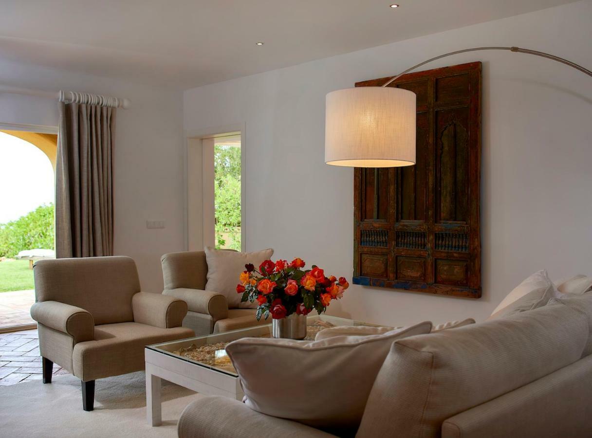 Suite,807253032:JPEG