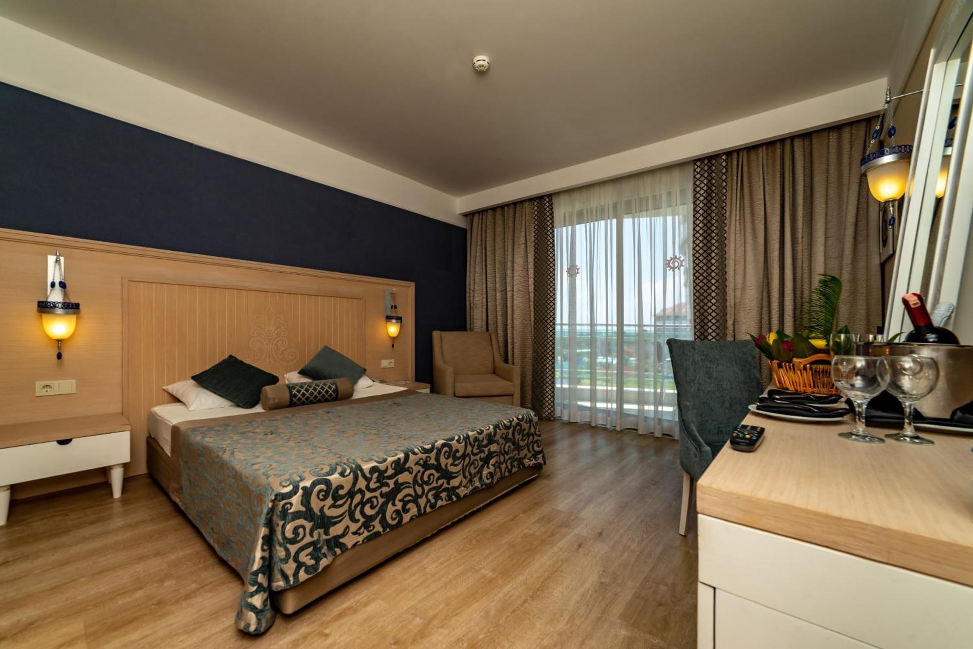 Superior Room Partial Sea View