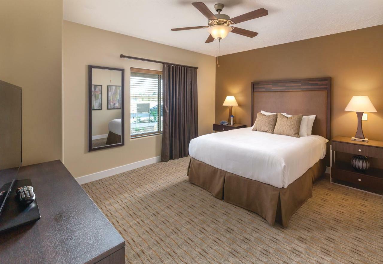 Three-Bedroom Penthouse Suite,1092289140:JPEG