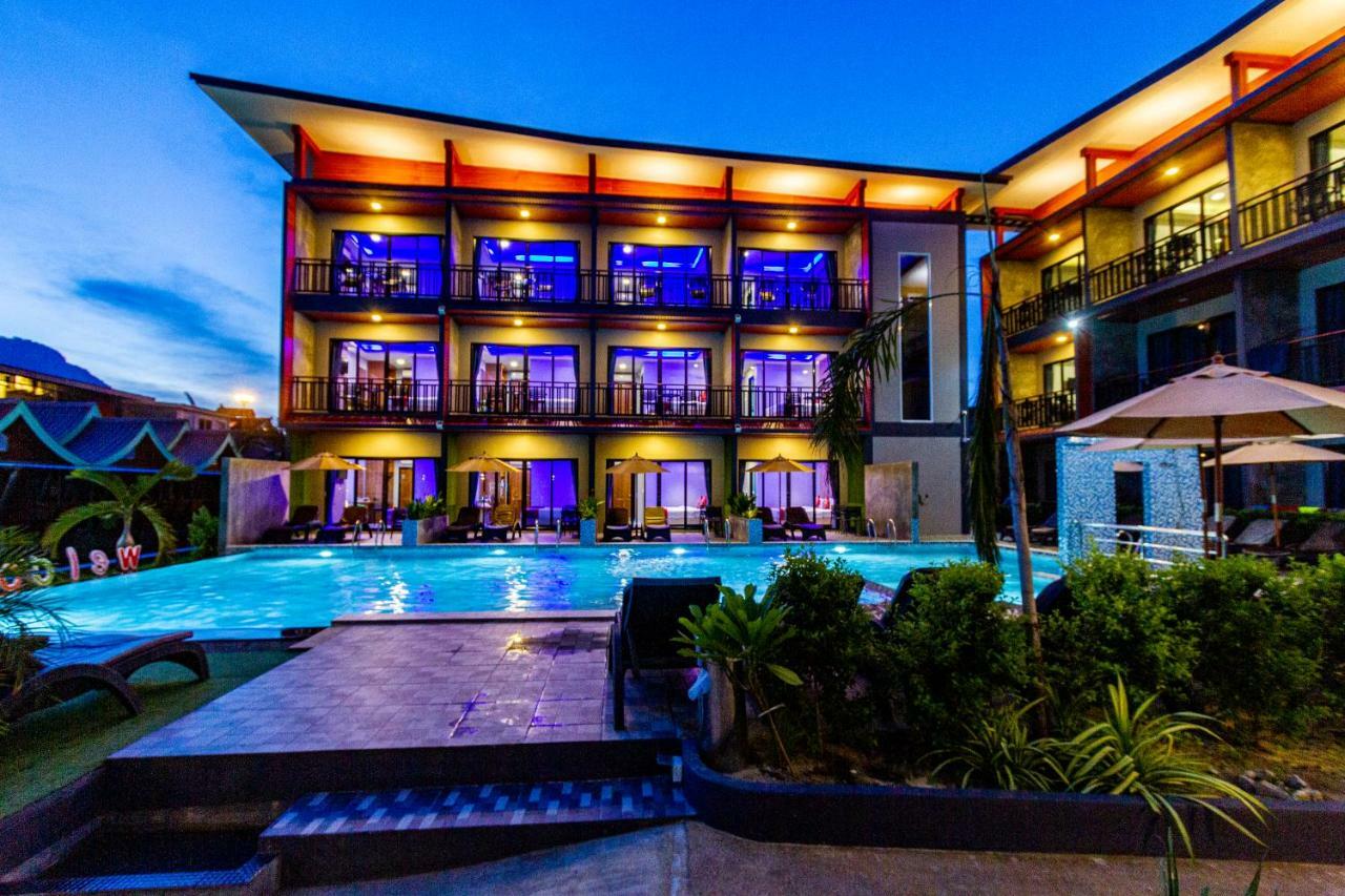 Habitación Doble Deluxe con acceso a la piscina