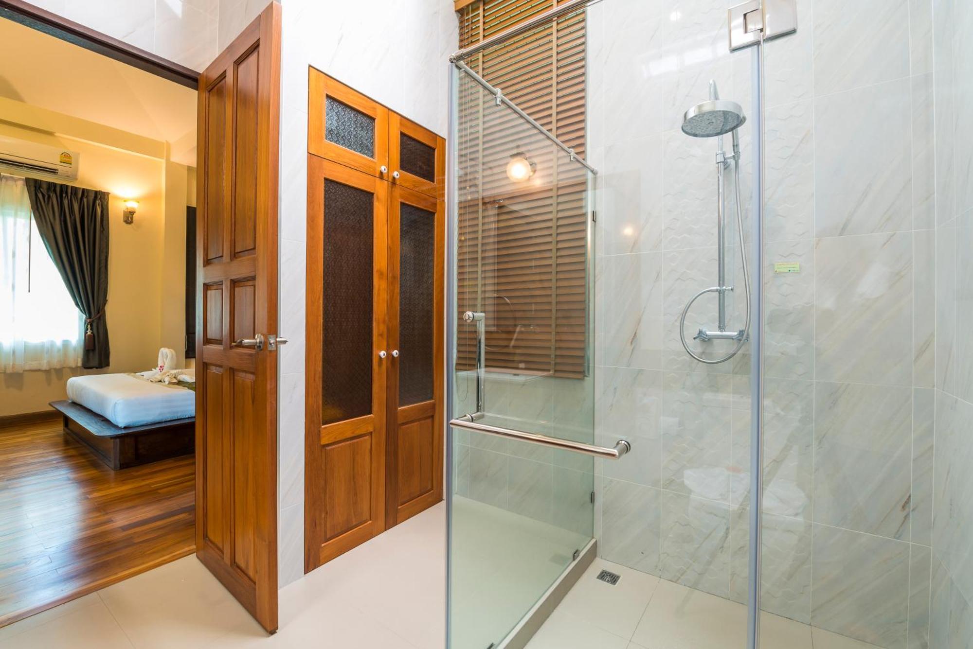 Deluxe Villa,1215679510:JPEG