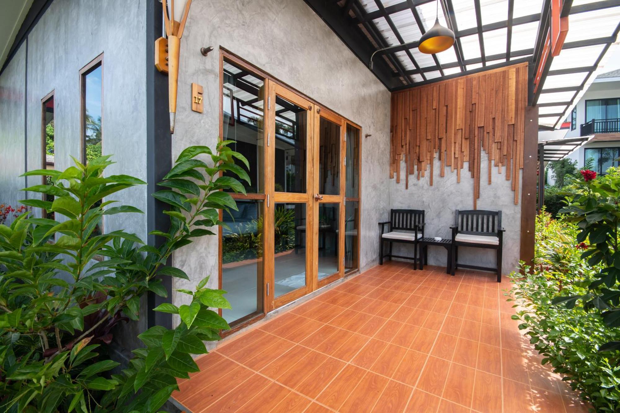 Double or Twin Room with Pool View