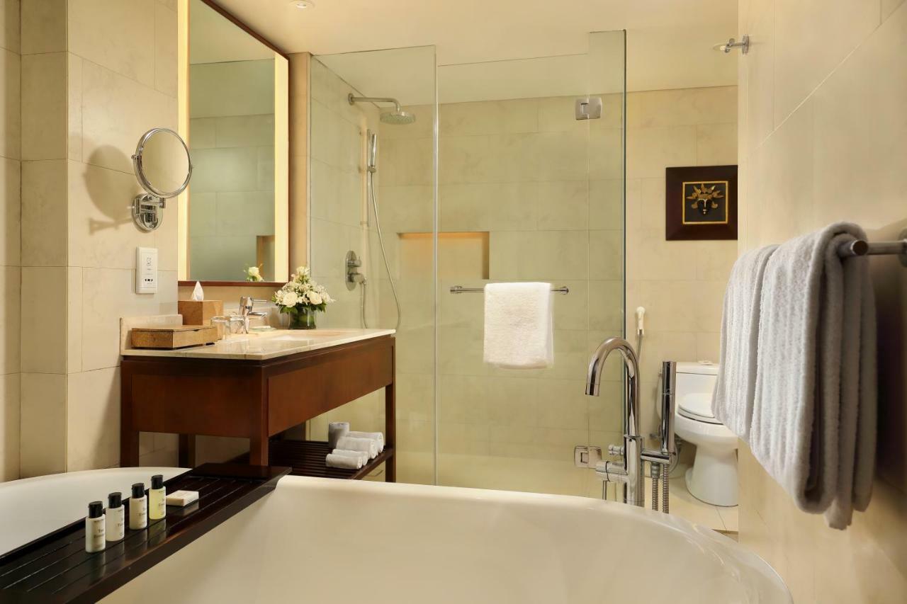 Chambre Double ou Lits Jumeaux - Vue sur Piscine