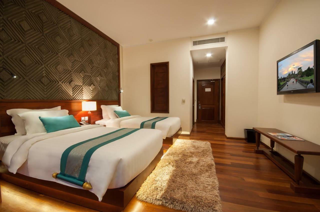 Landmark Twin Room