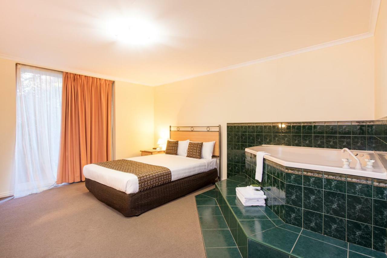 Double Room with Spa Bath