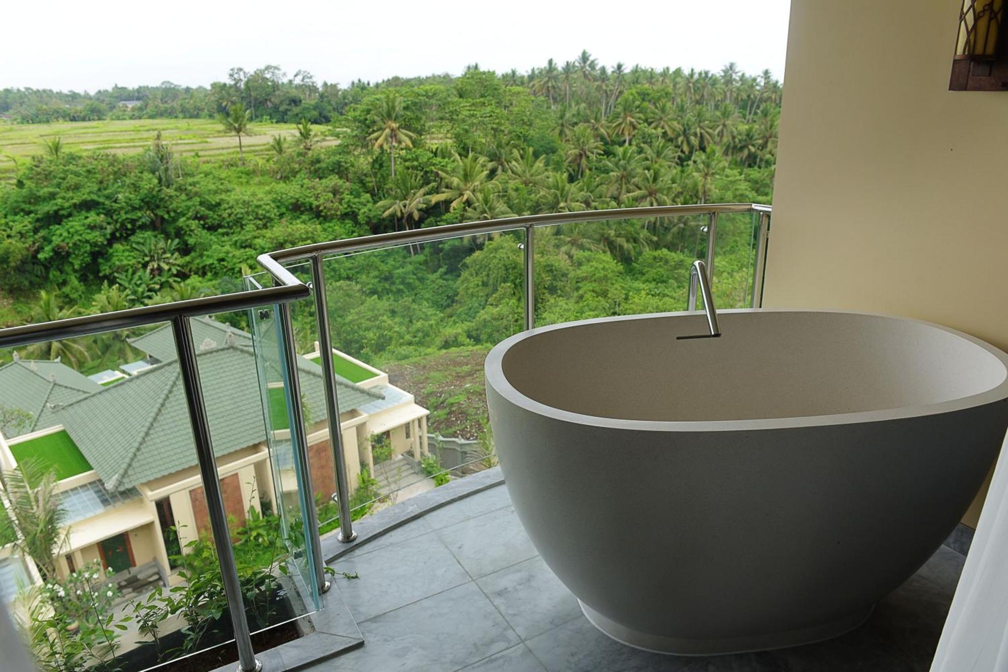 Deluxe Premium Twin Room Outdoor Tub & Rice Field View