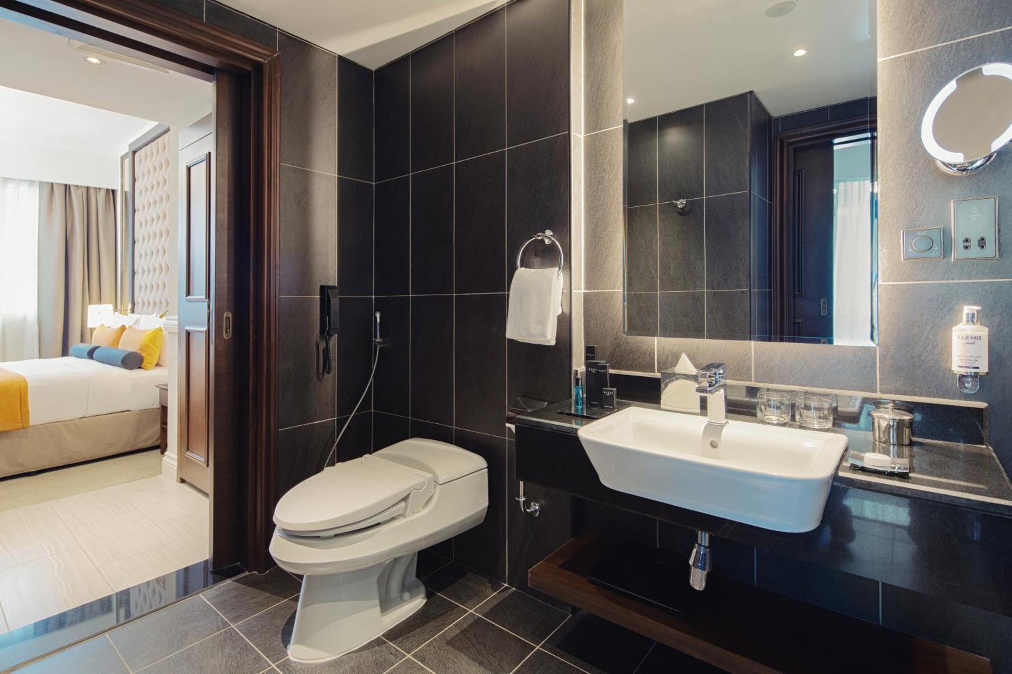 Executive Studio Private Beach Infinity Pool Lazy River & Kids Club Access