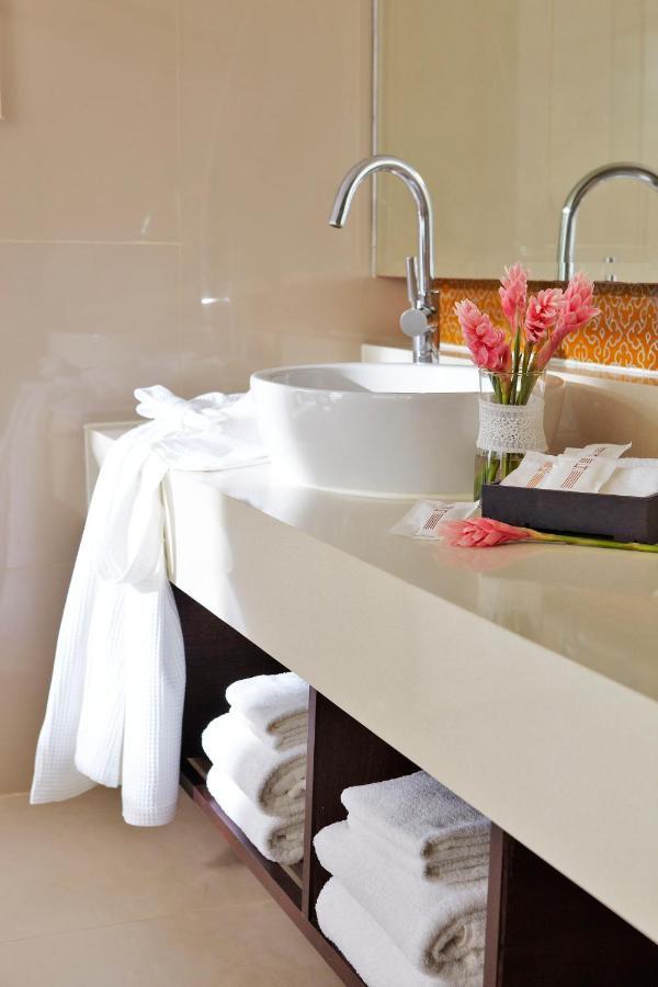 Luxury Suite Spa Bath