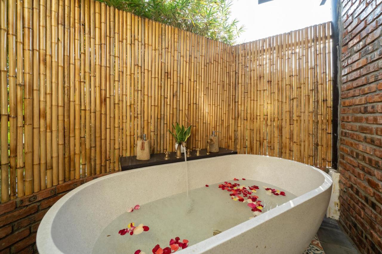 Tropical Oasis Bungalow